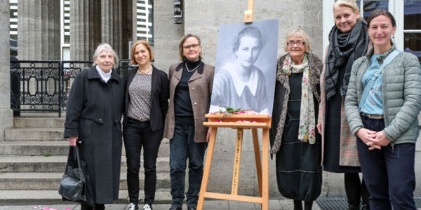 Einweihung Stolperstein für Hedda Guradze